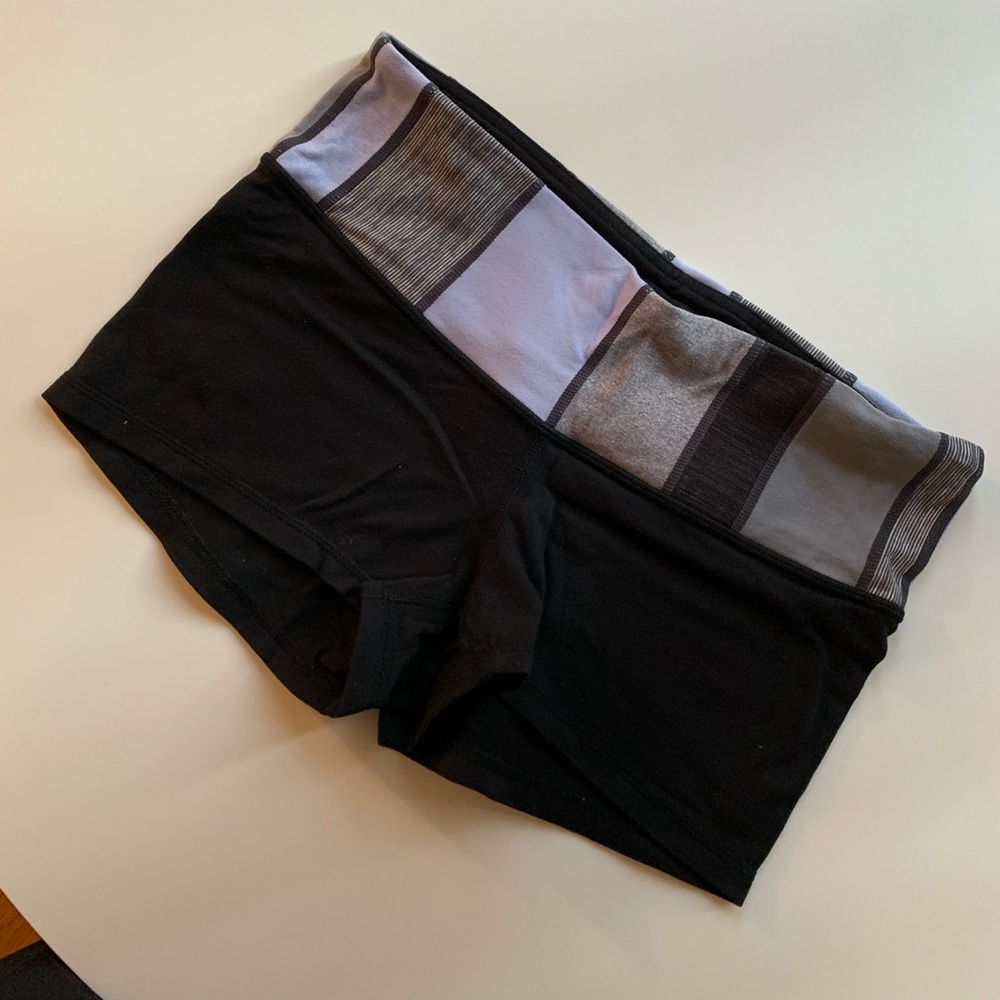 Lululemon reversible workout spandex